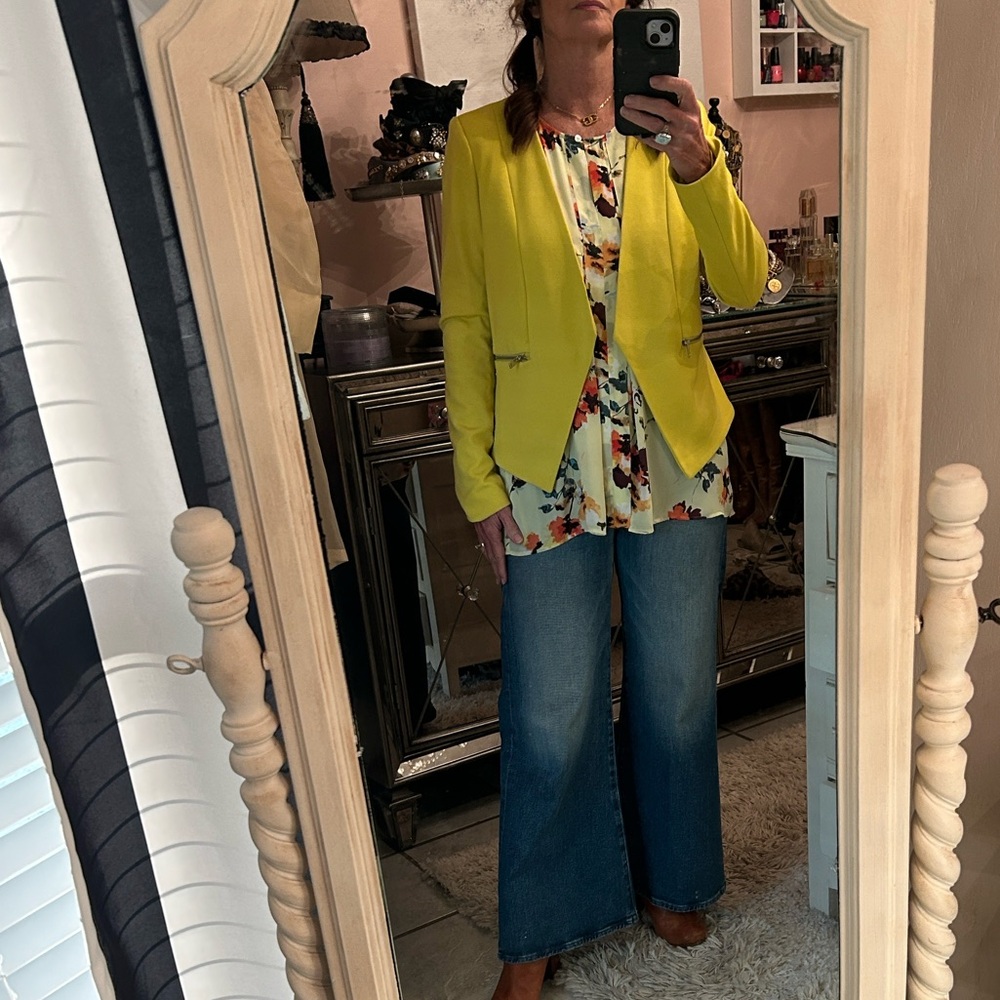 SET jacket and Top - Picture 3 of 15
